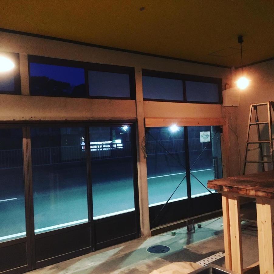 Bakushuku Den Guest House Brew Мацуяма Экстерьер фото