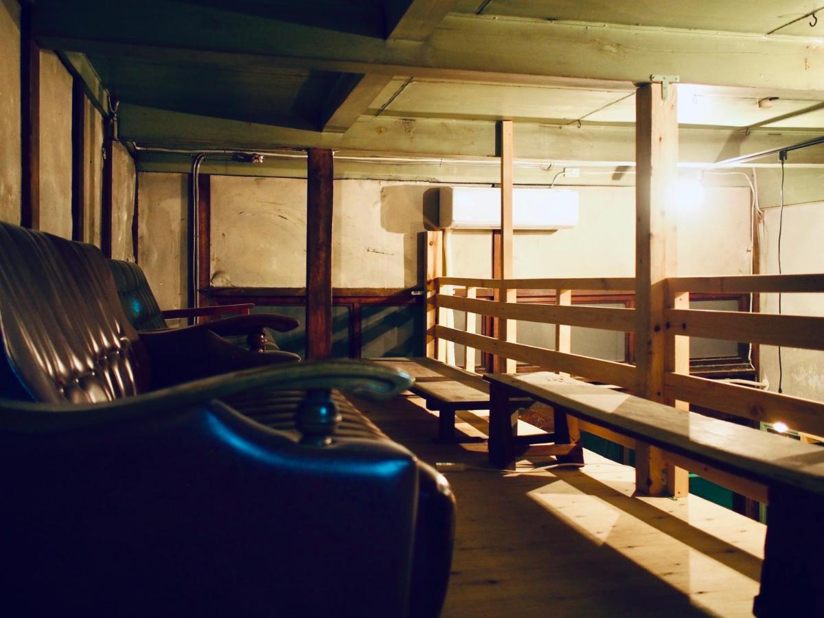 Bakushuku Den Guest House Brew Мацуяма Экстерьер фото