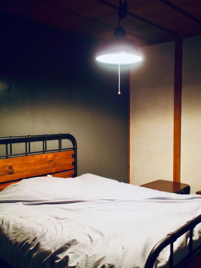 Bakushuku Den Guest House Brew Мацуяма Экстерьер фото